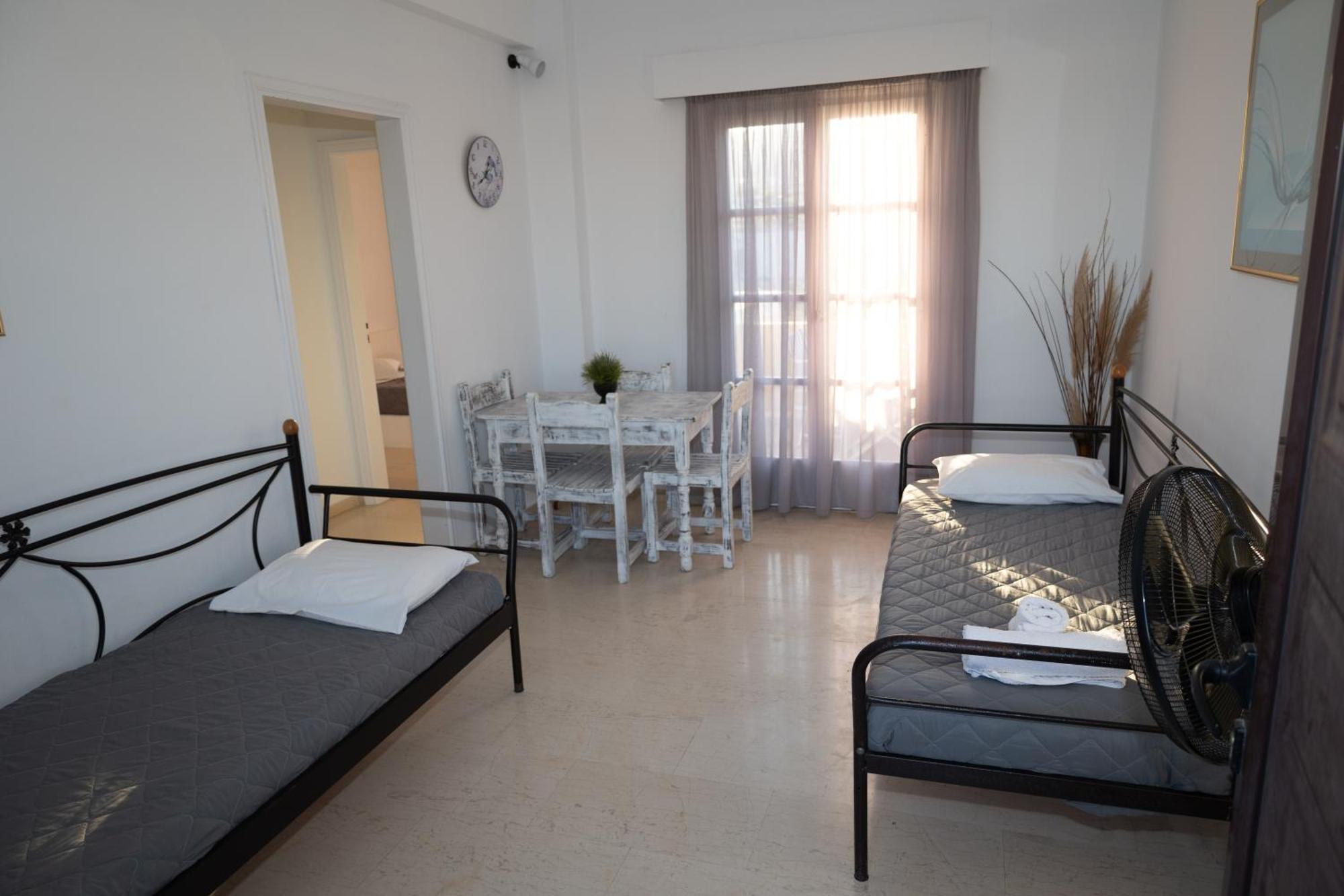 Ira Apartments Камари Экстерьер фото