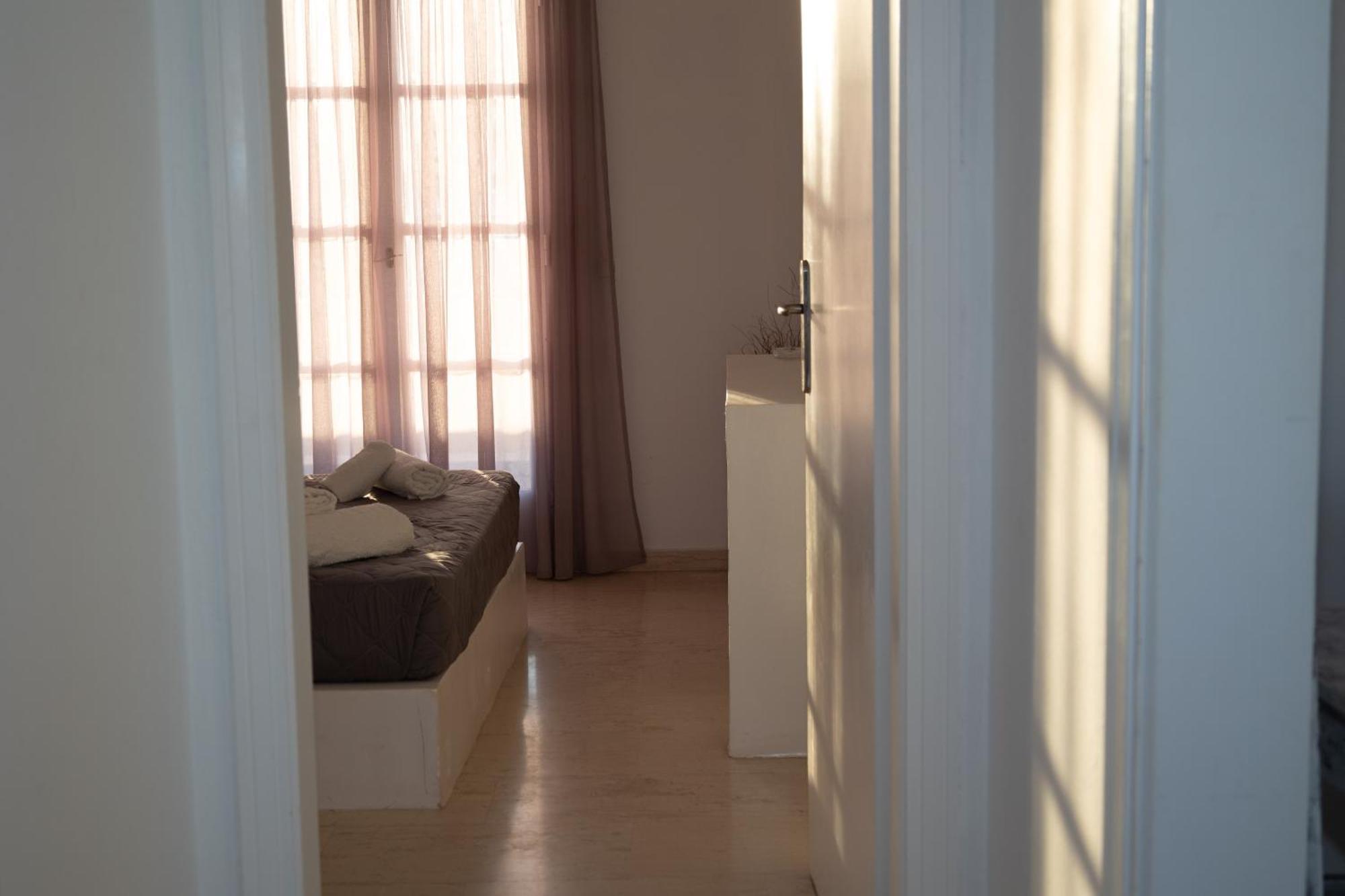 Ira Apartments Камари Экстерьер фото