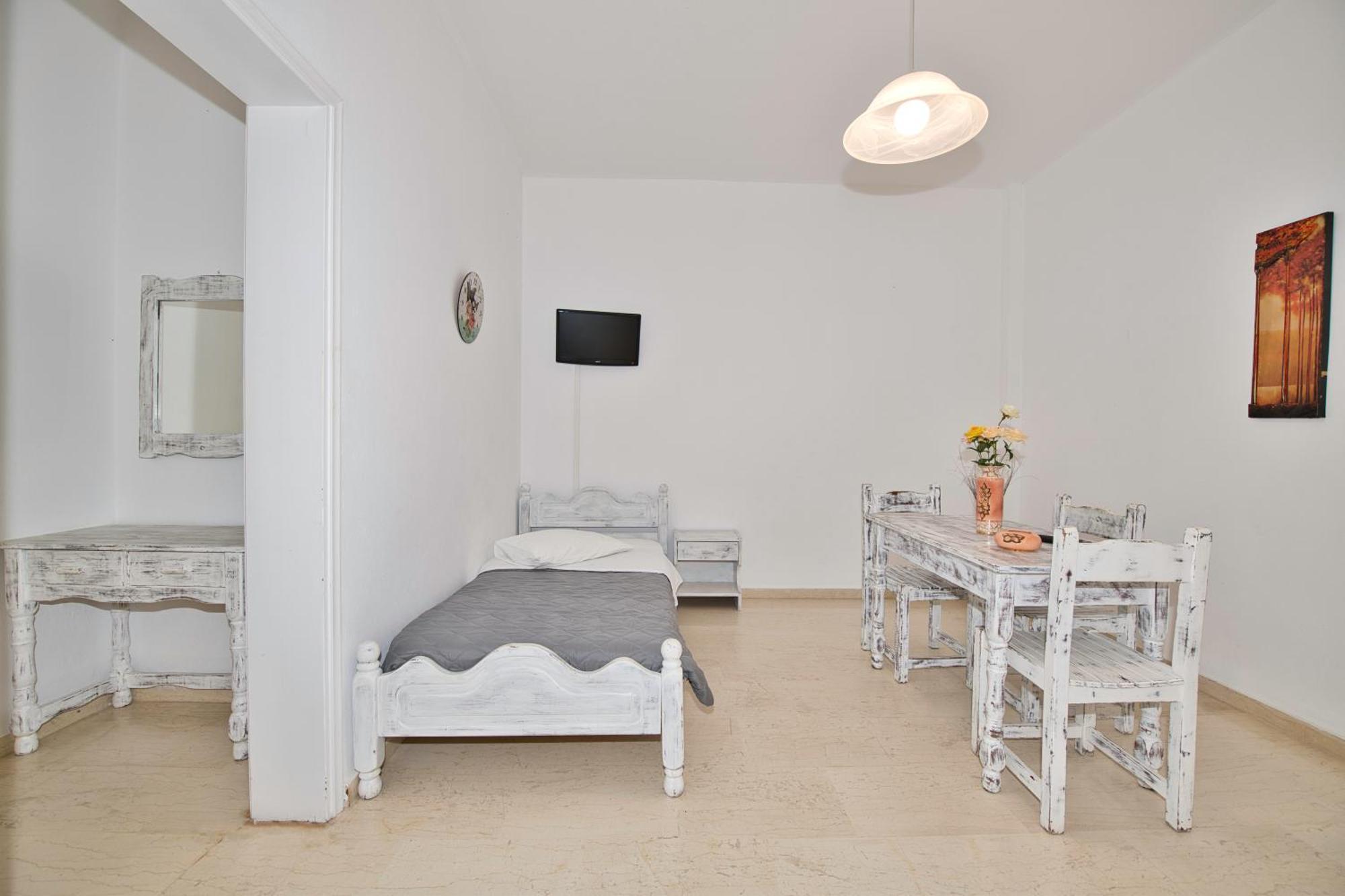 Ira Apartments Камари Экстерьер фото