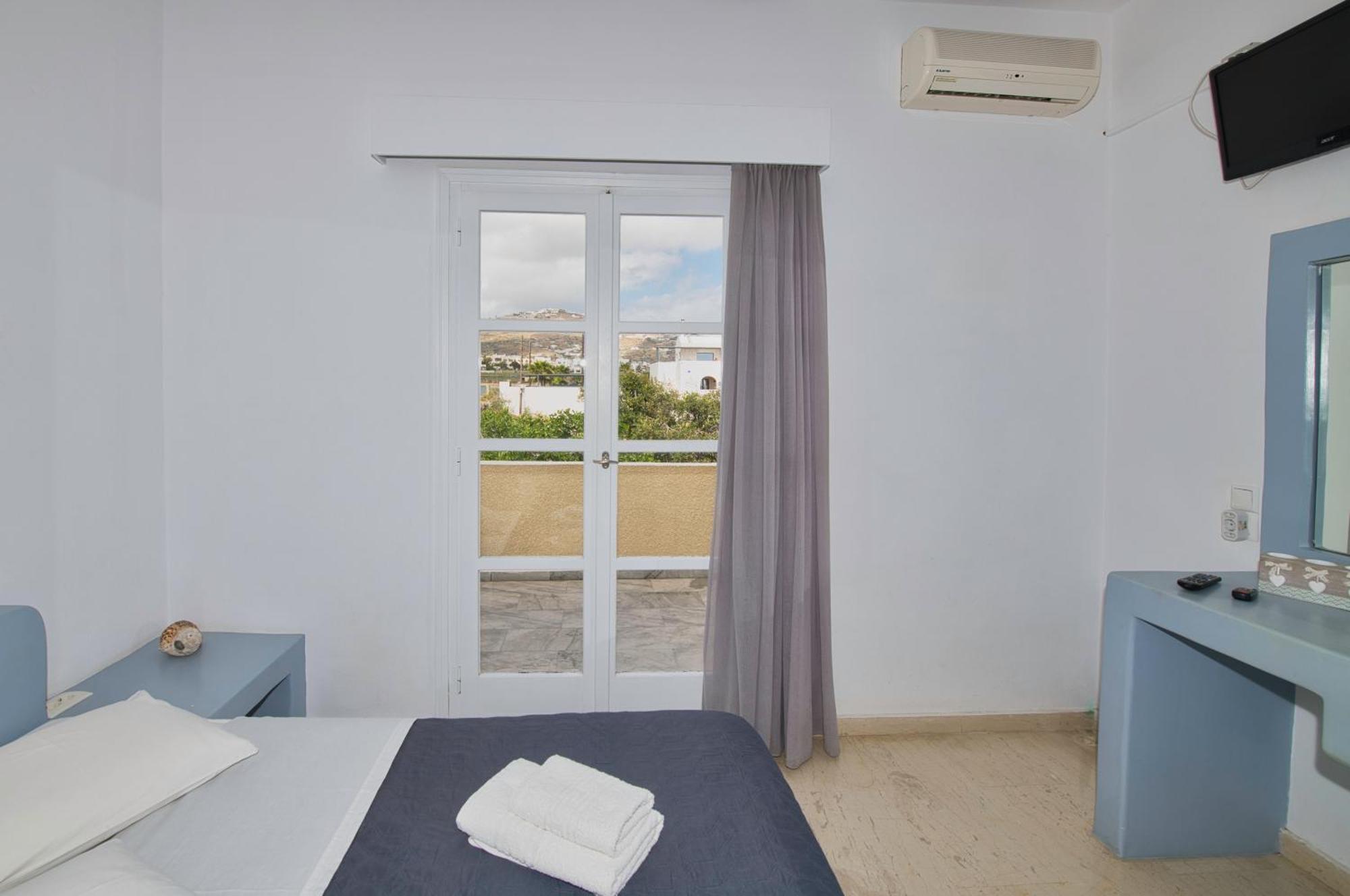 Ira Apartments Камари Экстерьер фото