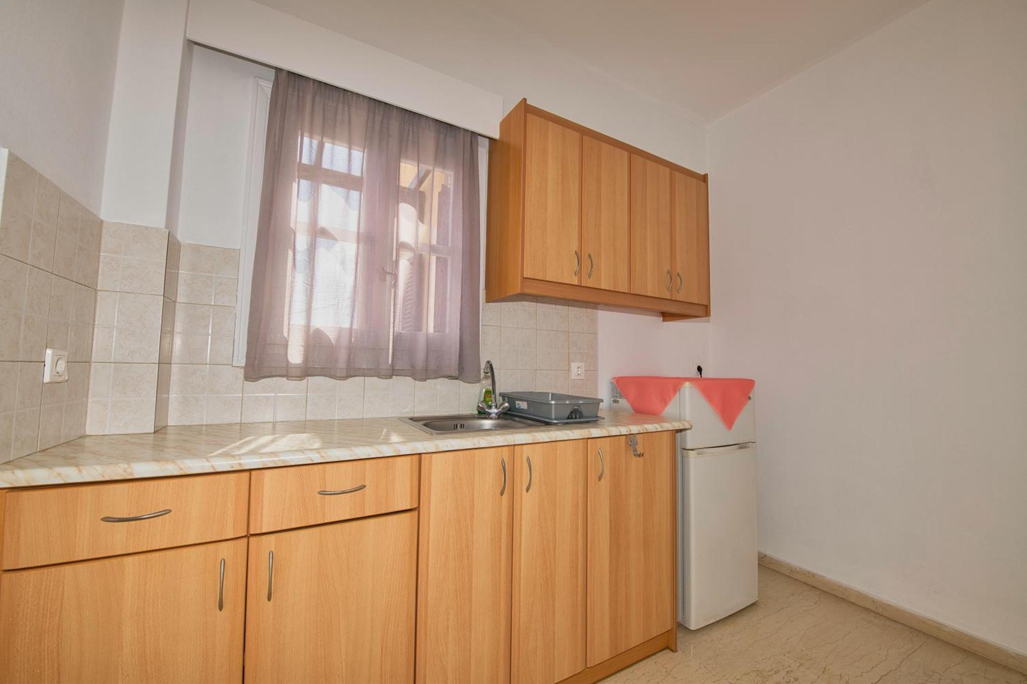 Ira Apartments Камари Экстерьер фото