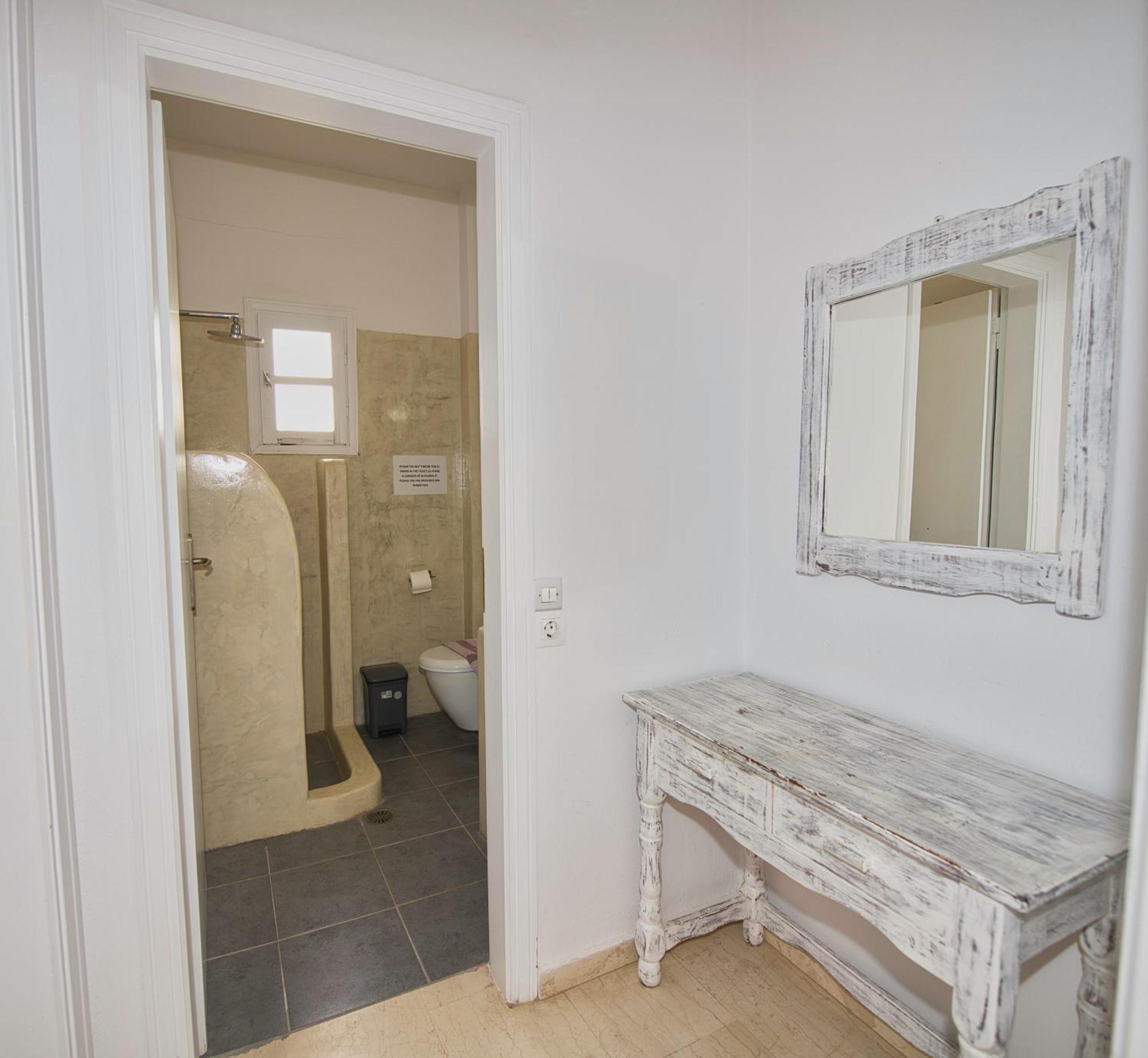 Ira Apartments Камари Экстерьер фото