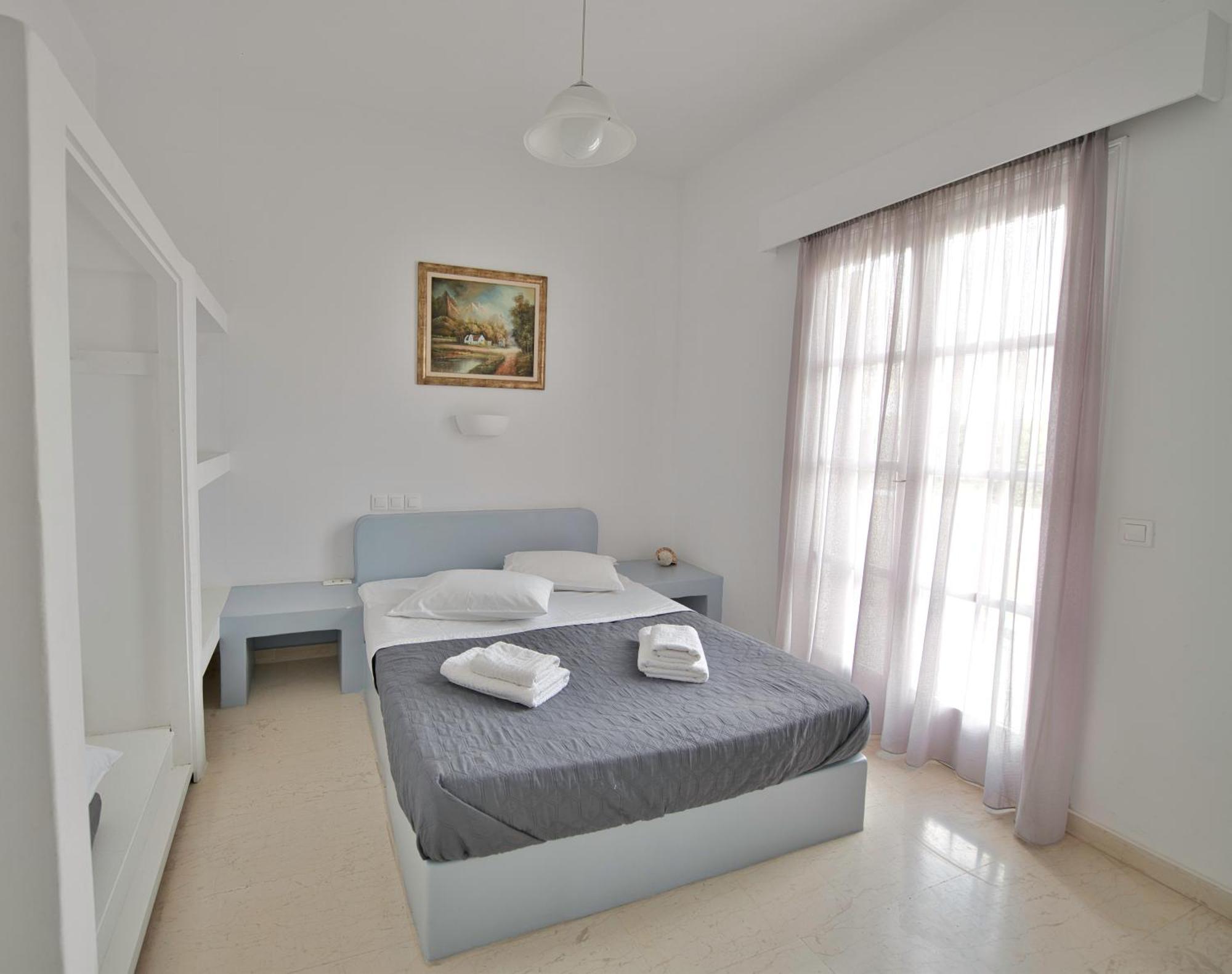 Ira Apartments Камари Экстерьер фото