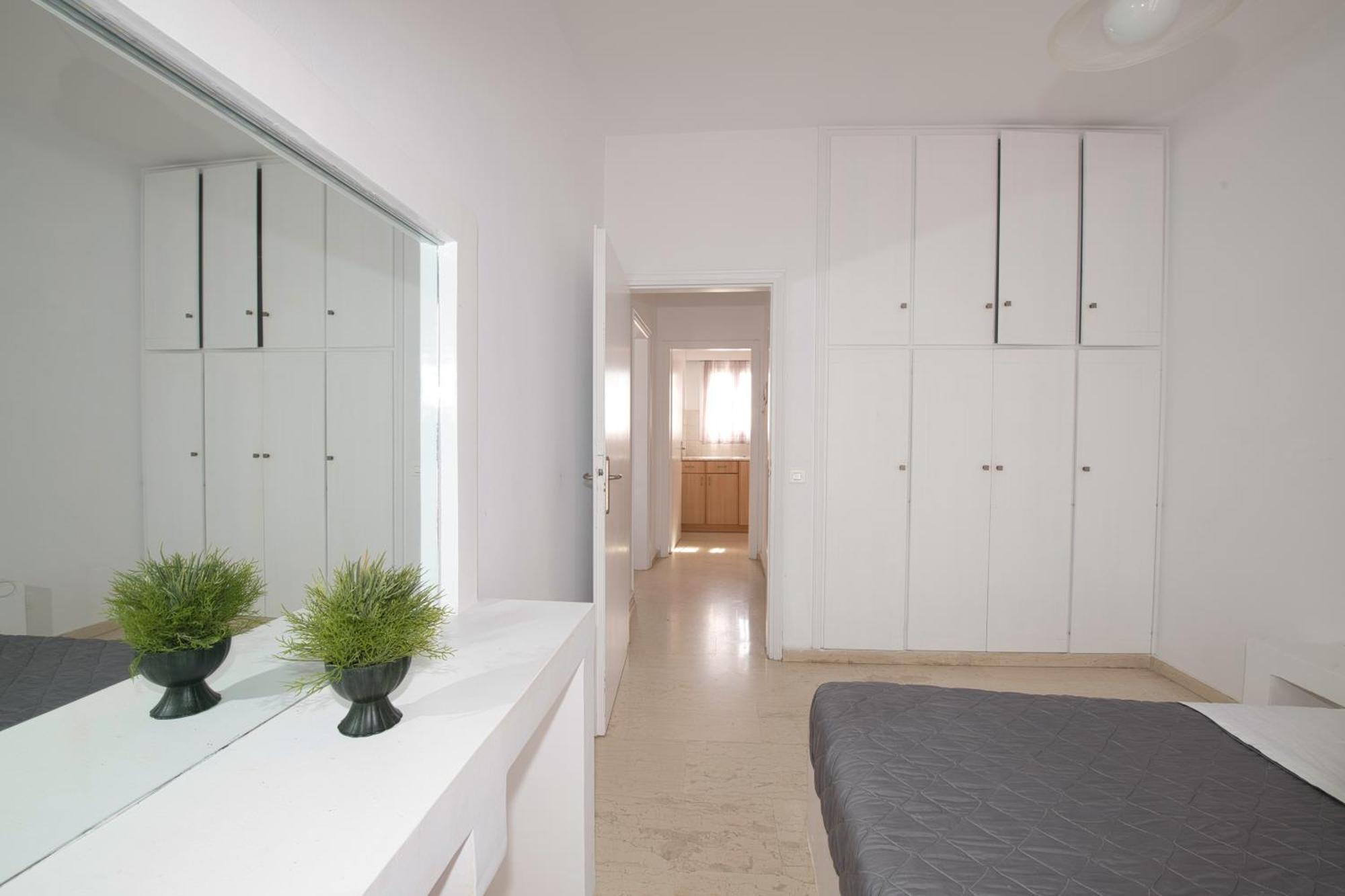 Ira Apartments Камари Экстерьер фото