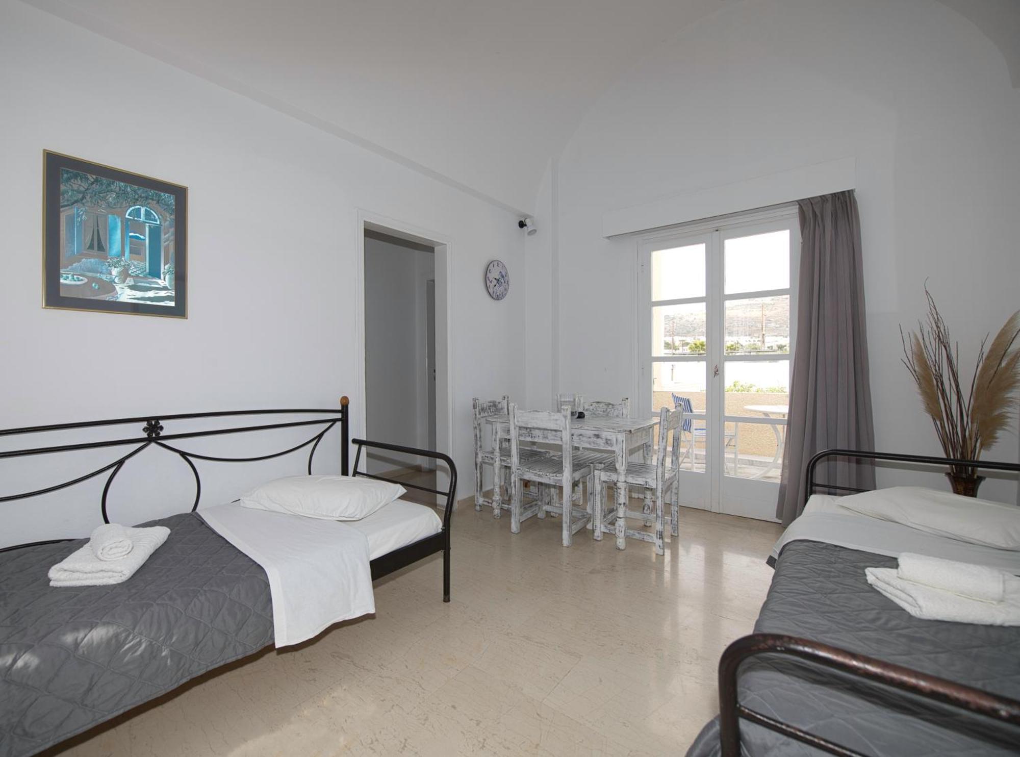 Ira Apartments Камари Экстерьер фото