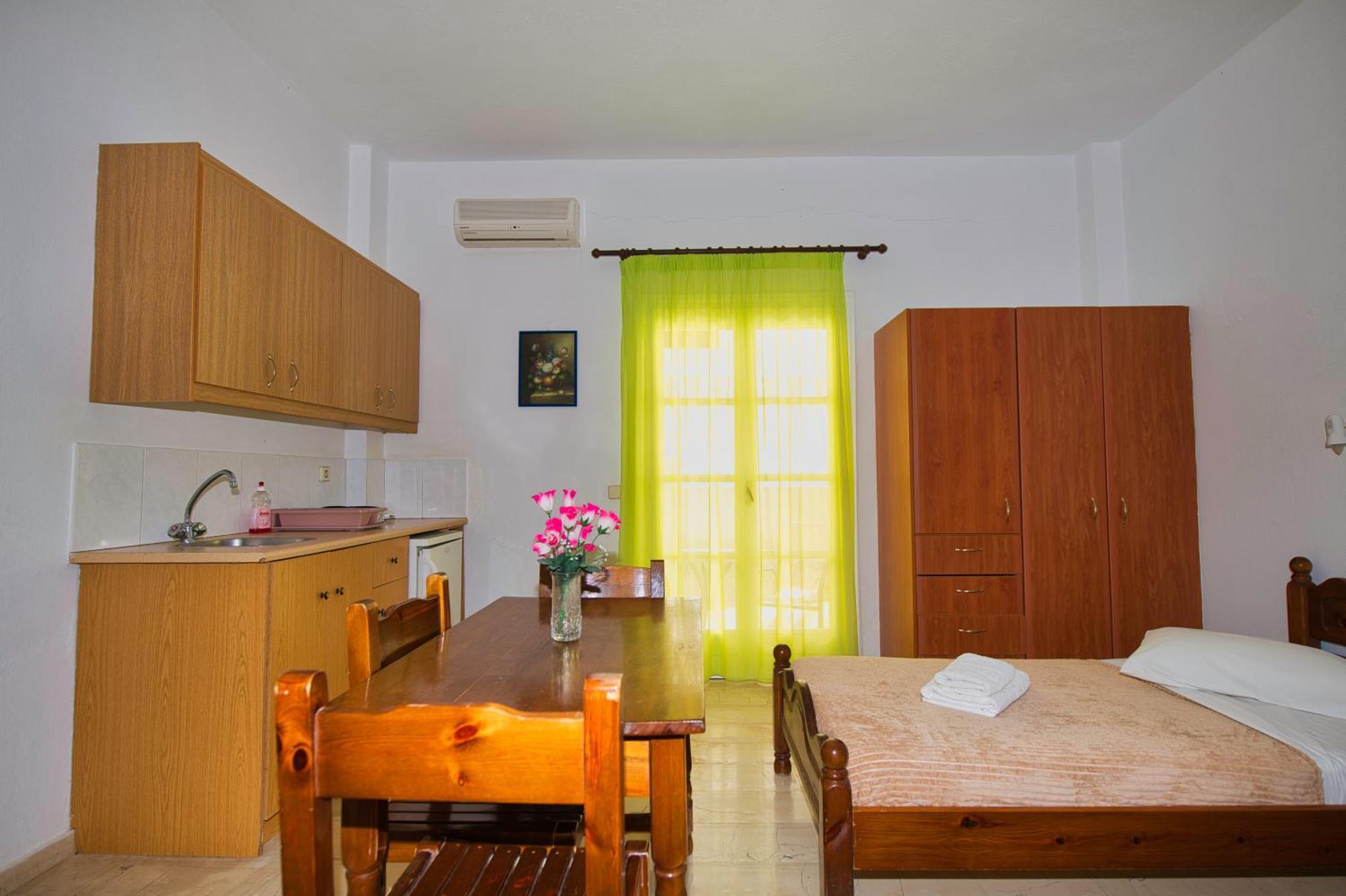 Ira Apartments Камари Экстерьер фото