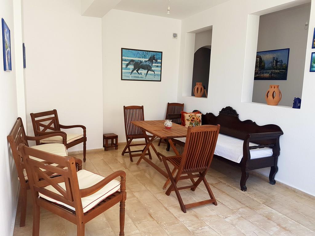 Ira Apartments Камари Экстерьер фото