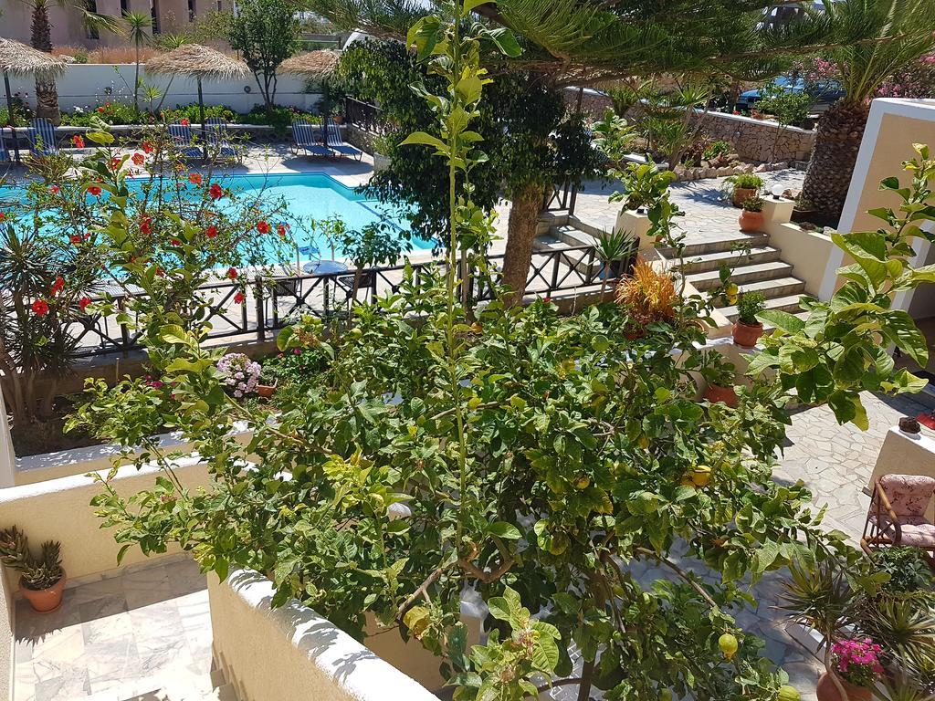 Ira Apartments Камари Экстерьер фото