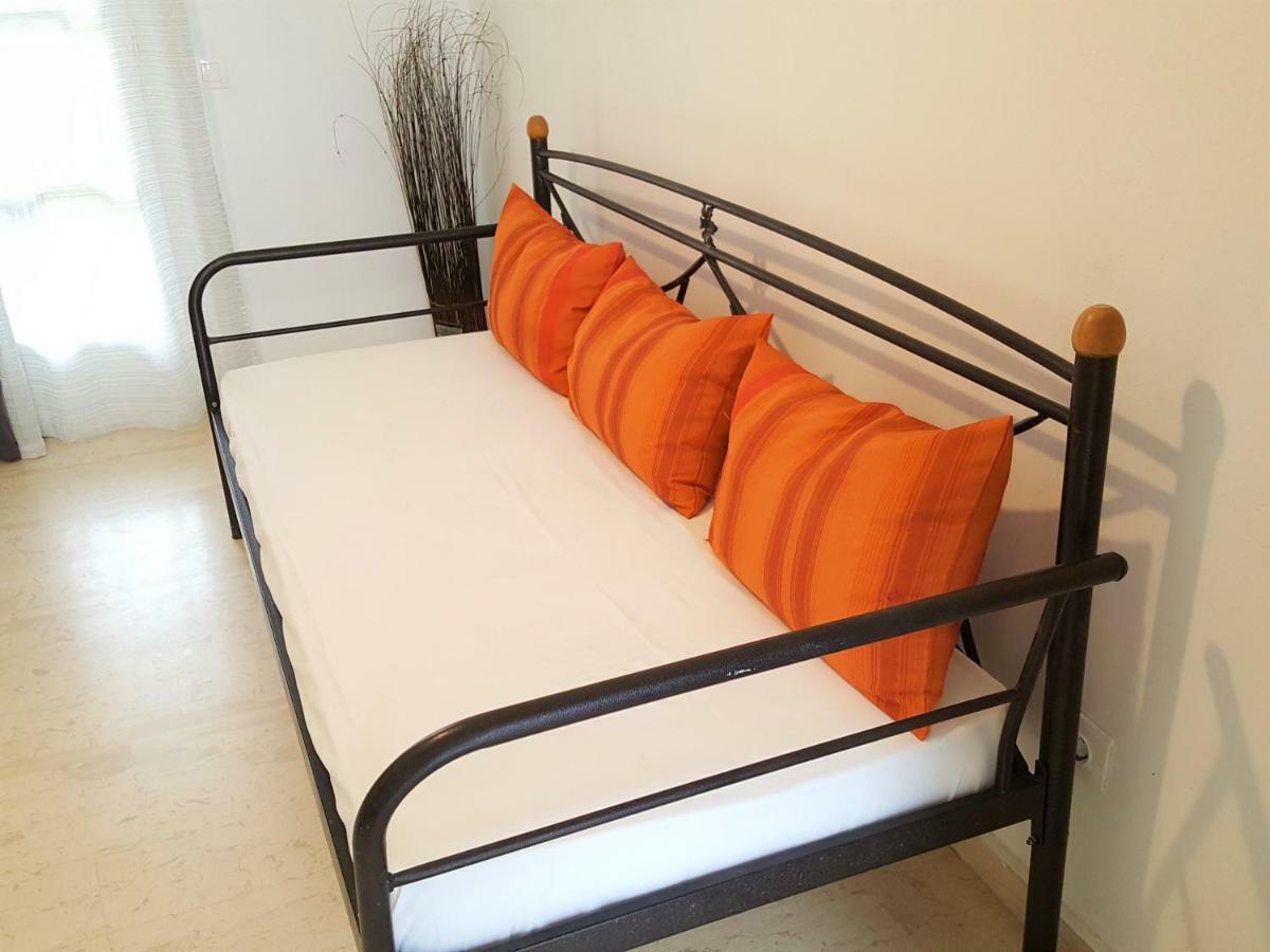 Ira Apartments Камари Экстерьер фото